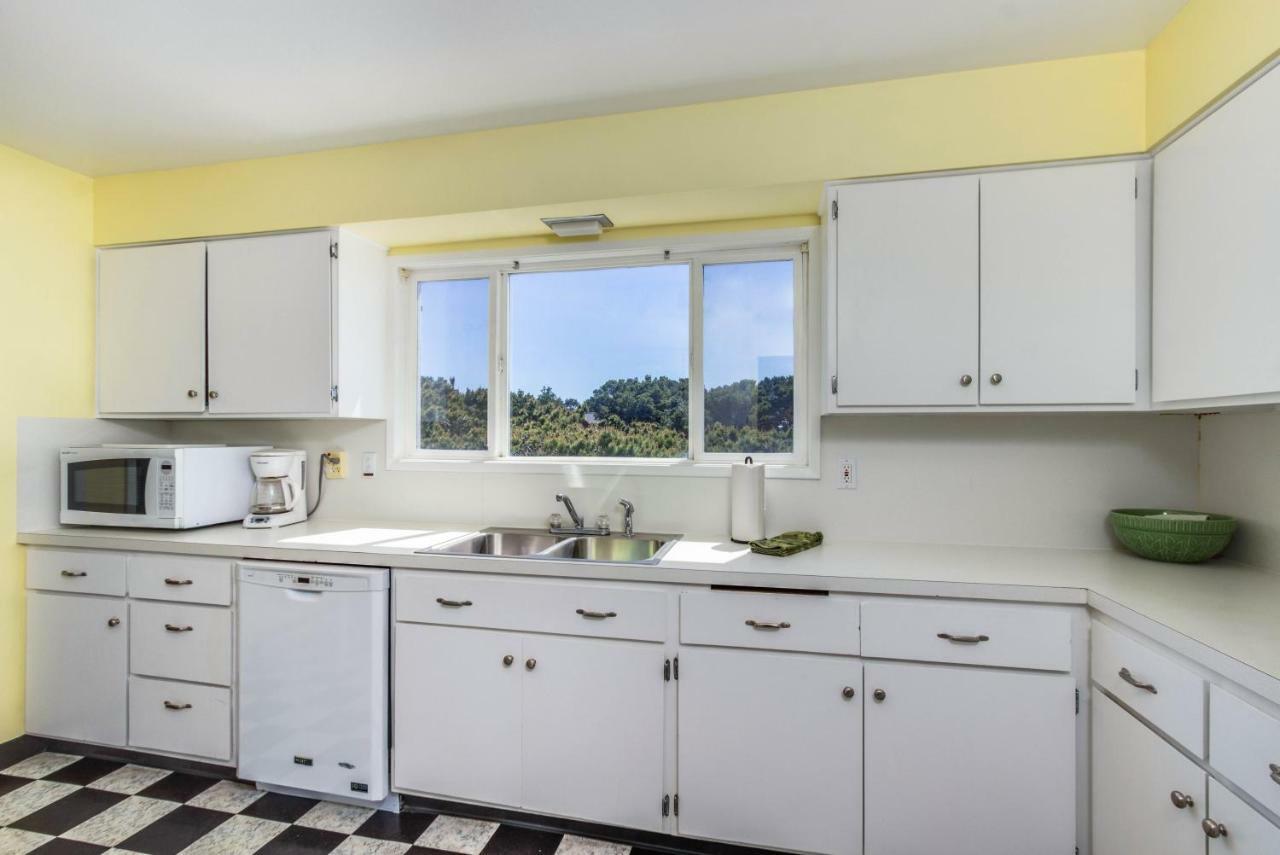 Spindrift Oceanfront Home バンドン エクステリア 写真