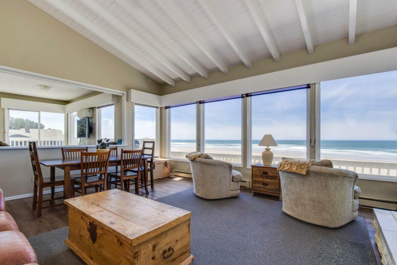 Spindrift Oceanfront Home バンドン エクステリア 写真