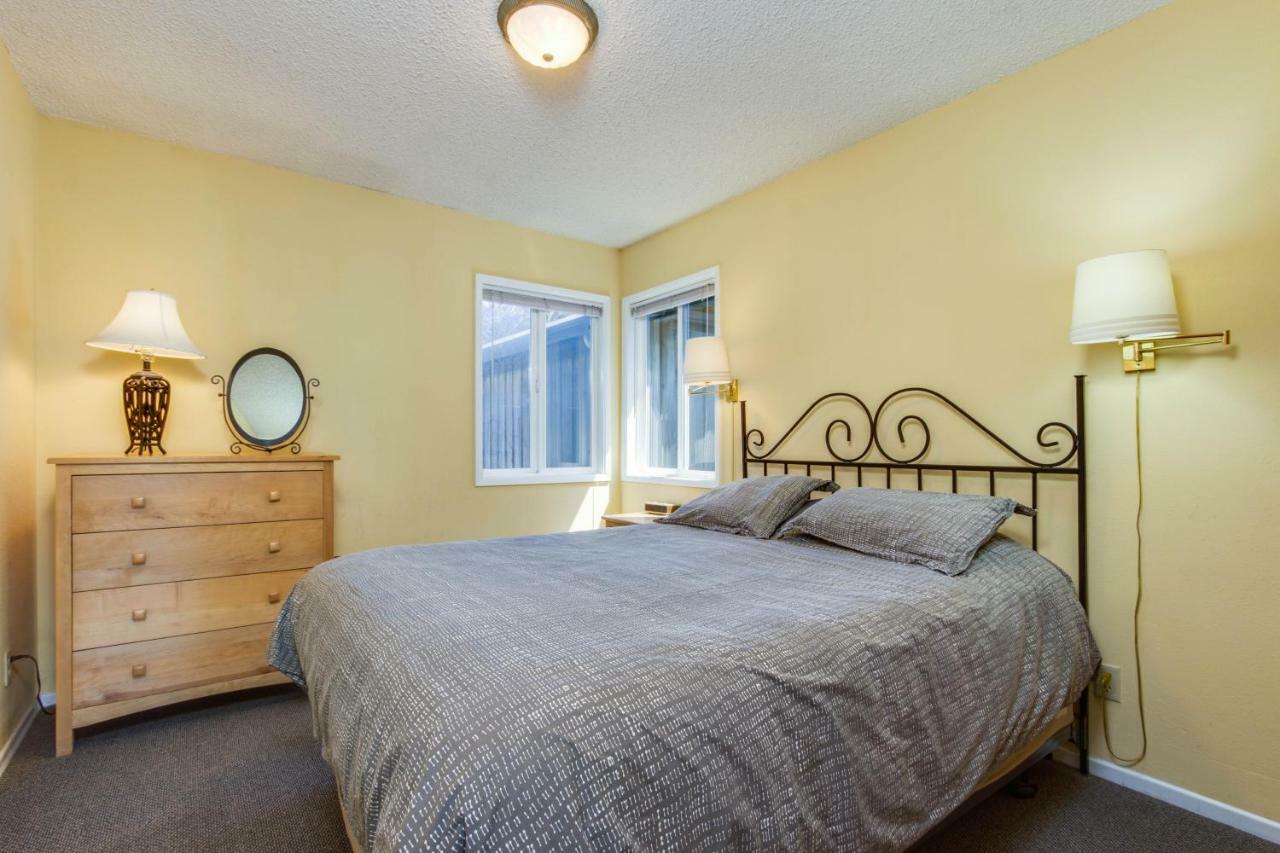 Spindrift Oceanfront Home バンドン エクステリア 写真